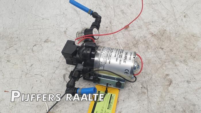 Begagnade Vattenpump Ford Transit 2.0 TDCi 16V Eco Blue 170 Pris € 60,50 Inklusive moms erbjuds av Pijffers B.V. Raalte
