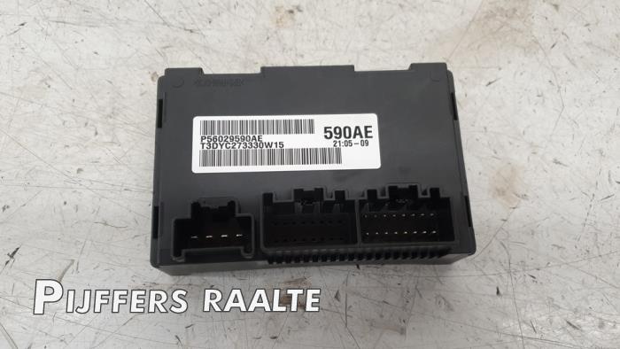 Używane Modul przenoszacy 4x4 Dodge 1500 Standard Cab (DS) 5.7 Hemi V8 Cena € 121,00 Z VAT oferowane przez Pijffers B.V. Raalte