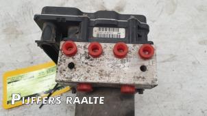 ABS Pumpe van een Ford Transit 2.2 TDCi 16V 2012