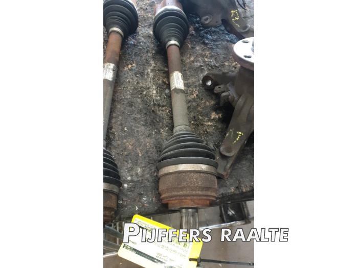 Front drive shaft, left from a Opel Movano 2.3 CDTi 16V FWD 2020