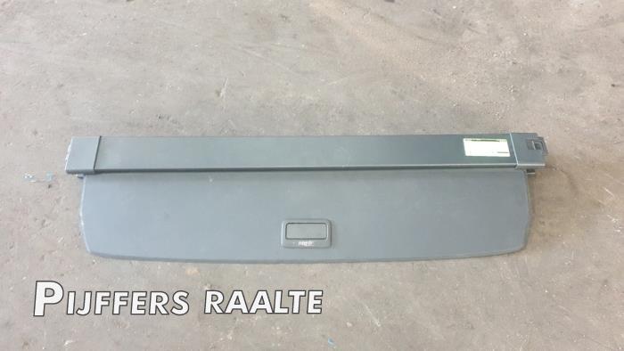 Luggage compartment cover from a Peugeot 508 SW (8E/8U) 1.6 THP 16V 2011