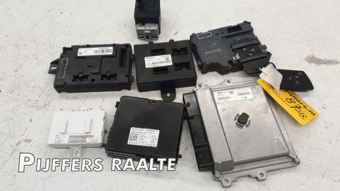 Used Engine management computer Renault Clio IV (5R) 0.9 Energy TCE 90 12V Price € 250,00 Margin scheme offered by Pijffers B.V. Raalte