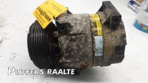 Usados Bomba de aire acondicionado Renault Trafic New (FL) 2.5 dCi 16V 115 FAP Precio € 90,75 IVA incluido ofrecido por Pijffers B.V. Raalte