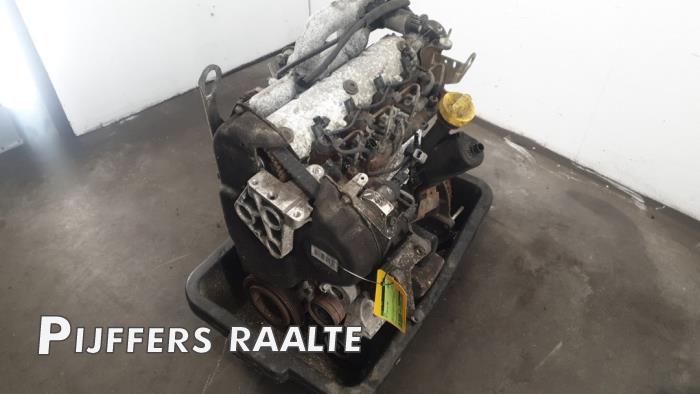 Używane Silnik Opel Vivaro 1.9 DI Cena € 1.813,79 Z VAT oferowane przez Pijffers B.V. Raalte