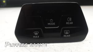 Usados Interruptor de luz Volkswagen Golf VIII (CD1) 2.0 TDI BlueMotion 16V Precio € 18,15 IVA incluido ofrecido por Pijffers B.V. Raalte