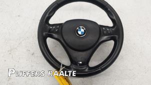 Usagé Volant BMW 1 serie (E87/87N) 118d 16V Prix € 150,00 Règlement à la marge proposé par Pijffers B.V. Raalte