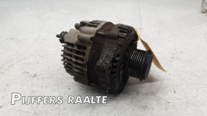 Dynamo from a Renault Master III (ED/HD/UD) 3.0 dCi 16V 140 2006