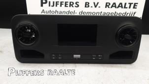 Usagé Display unité de contrôle multi media Mercedes Sprinter 5t (907.6) 515 CDI 2.0 D RWD Prix € 726,00 Prix TTC proposé par Pijffers B.V. Raalte
