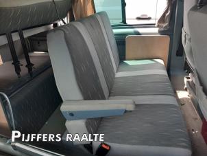 Usados Sofá cama Ford Transit 2.2 TDCi 16V Precio € 907,50 IVA incluido ofrecido por Pijffers B.V. Raalte