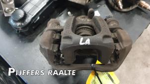 Used Rear brake calliper, left Mercedes Vito (447.6) 2.2 114 CDI 16V Price € 54,45 Inclusive VAT offered by Pijffers B.V. Raalte