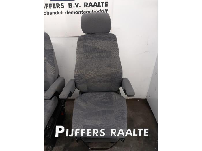 Sitzen L+R van een Renault Master III (ED/HD/UD) 3.0 dCi 16V 140 2006