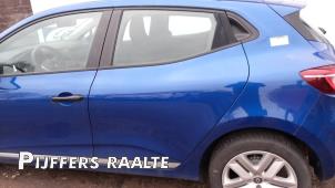 Używane Drzwi lewe tylne wersja 4-drzwiowa Renault Clio V (RJAB) 1.0 SCe 65 12V Cena € 603,79 Z VAT oferowane przez Pijffers B.V. Raalte