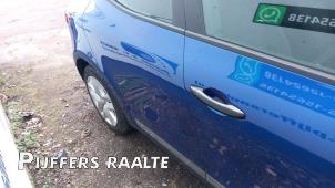 Gebrauchte Tür 4-türig rechts hinten Renault Clio V (RJAB) 1.0 SCe 65 12V Preis € 603,79 Mit Mehrwertsteuer angeboten von Pijffers B.V. Raalte