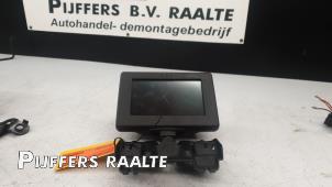 Usados Pantalla de navegación Renault Master IV (FV) 2.3 dCi 125 16V FWD Precio € 217,80 IVA incluido ofrecido por Pijffers B.V. Raalte