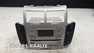 Gebrauchte Radio CD Spieler Toyota Yaris II (P9) 1.0 12V VVT-i Preis € 48,40 Mit Mehrwertsteuer angeboten von Pijffers B.V. Raalte