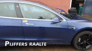 Usados Puerta 4 puertas derecha delante Tesla Model 3 EV AWD Precio € 907,50 IVA incluido ofrecido por Pijffers B.V. Raalte