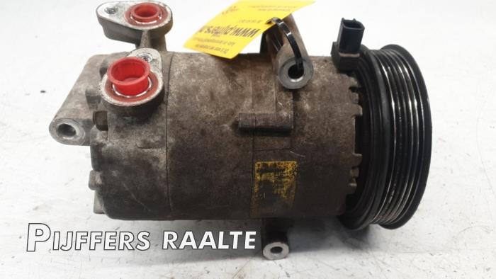 Usagé Compresseur de clim Ford Transit 2.2 TDCi 16V Prix € 54,45 Prix TTC proposé par Pijffers B.V. Raalte