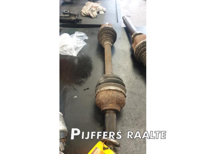 Front drive shaft, left from a Ford Transit Custom 2.2 TDCi 16V 2014