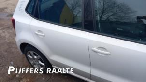 Używane Drzwi prawe tylne wersja 4-drzwiowa Volkswagen Polo V (6R) 1.2 12V BlueMotion Technology Cena € 423,50 Z VAT oferowane przez Pijffers B.V. Raalte