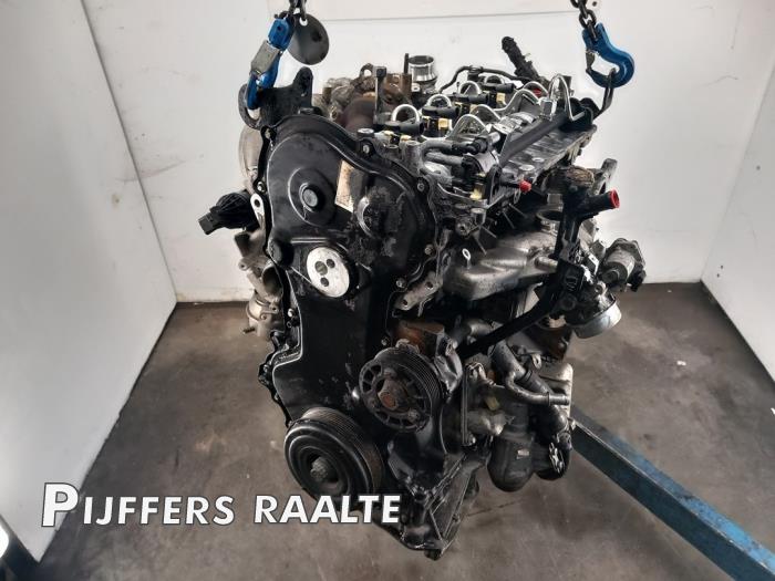 Engine from a Opel Movano 2.3 CDTi Biturbo 16V FWD 2021