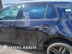 Używane Drzwi lewe tylne wersja 4-drzwiowa Volkswagen Golf VII (AUA) 1.4 TSI 16V Cena € 250,00 Procedura marży oferowane przez Pijffers B.V. Raalte