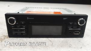 Używane Radio Renault Master IV (FV) 2.3 dCi 170 16V FWD Cena € 181,50 Z VAT oferowane przez Pijffers B.V. Raalte