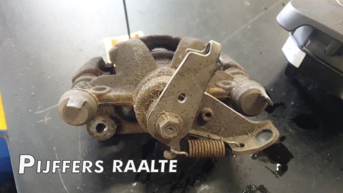 Rear brake calliper, left from a Renault Master IV (FV) 2.3 dCi 170 16V FWD 2018
