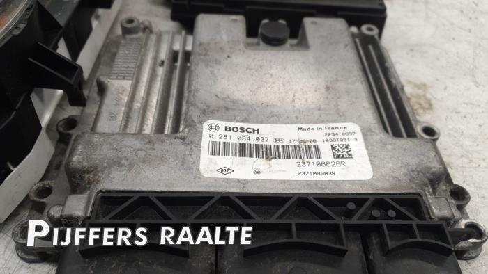 Komputer sterowania silnika z Renault Trafic (1FL/2FL/3FL/4FL) 1.6 dCi 95 2018