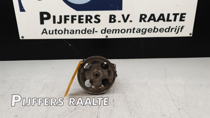 Usagé Pompe de direction Fiat Scudo (270) 1.6 D Multijet DPF Prix € 60,50 Prix TTC proposé par Pijffers B.V. Raalte