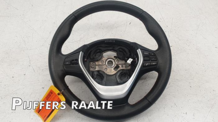 Gebrauchte Lenkrad BMW 1 serie (F20) 114i 1.6 16V Preis € 121,00 Mit Mehrwertsteuer angeboten von Pijffers B.V. Raalte