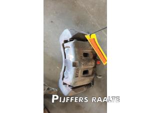 Gebrauchte Bremszange rechts vorne Isuzu D-Max (TFR/TFS) 2.5 D Twin Turbo 4x4 Preis € 60,50 Mit Mehrwertsteuer angeboten von Pijffers B.V. Raalte