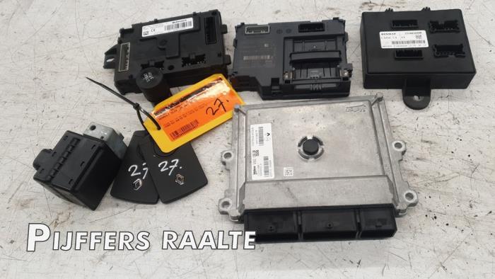 Used Ignition lock + computer Renault Clio IV Estate/Grandtour (7R) 0.9 Energy TCE 90 12V Price € 361,79 Inclusive VAT offered by Pijffers B.V. Raalte