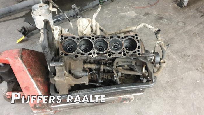 Used Engine crankcase Volkswagen Transporter T4 2.5 TDI Price € 605,00 Inclusive VAT offered by Pijffers B.V. Raalte