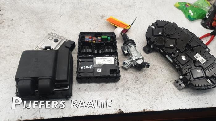 Used Ignition lock + computer Ford Fiesta 7 1.1 Ti-VCT 12V 85 Price € 363,00 Inclusive VAT offered by Pijffers B.V. Raalte