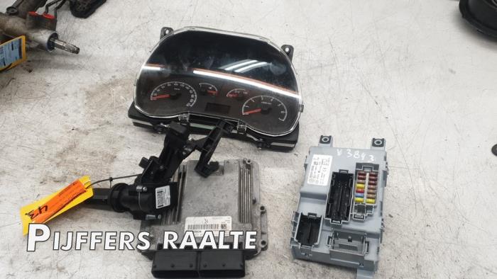 Used Engine management computer Opel Combo 1.6 CDTI 16V Price € 363,00 Inclusive VAT offered by Pijffers B.V. Raalte