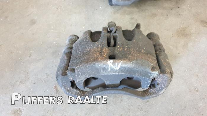 Gebrauchte Bremszange rechts vorne Iveco New Daily IV 40C18 Preis € 60,50 Mit Mehrwertsteuer angeboten von Pijffers B.V. Raalte