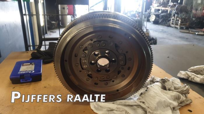 Used Flywheel Volkswagen Transporter T5 2.0 BiTDI DRF Price € 181,50 Inclusive VAT offered by Pijffers B.V. Raalte