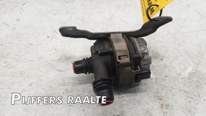 Begagnade Extra vattenpump Fiat Ducato (250) 2.2 D 140 Multijet 3 Pris € 60,50 Inklusive moms erbjuds av Pijffers B.V. Raalte