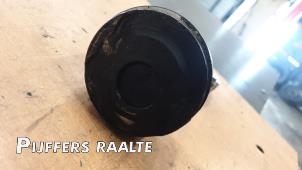 Kolben van een Opel Astra K 1.4 Turbo 16V 2016