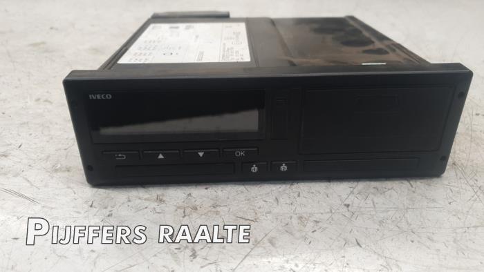 Używane Tachograf Iveco New Daily VI 35C18,35S18,40C18,50C18,60C18,65C18,70C18 Cena € 302,50 Z VAT oferowane przez Pijffers B.V. Raalte