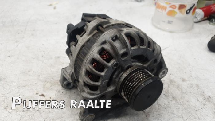 Usagé Dynamo Iveco New Daily V 3.0 MultiJet II Euro V Prix € 42,35 Prix TTC proposé par Pijffers B.V. Raalte