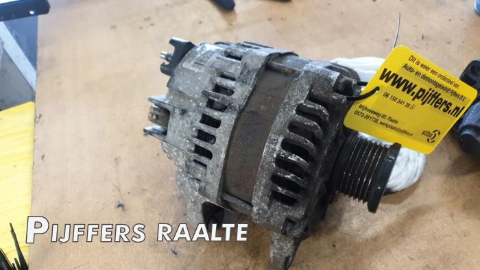 Usagé Dynamo Opel Movano 2.3 CDTi 16V FWD Prix € 42,35 Prix TTC proposé par Pijffers B.V. Raalte