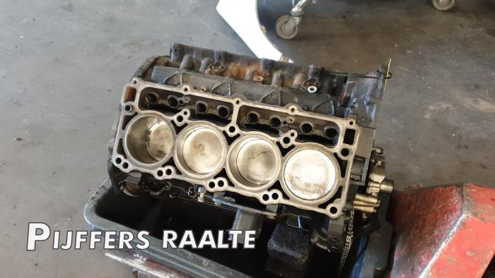 Used Engine crankcase Dodge 1500 Standard Cab (DS) 5.7 Hemi V8 Price € 1.815,00 Inclusive VAT offered by Pijffers B.V. Raalte