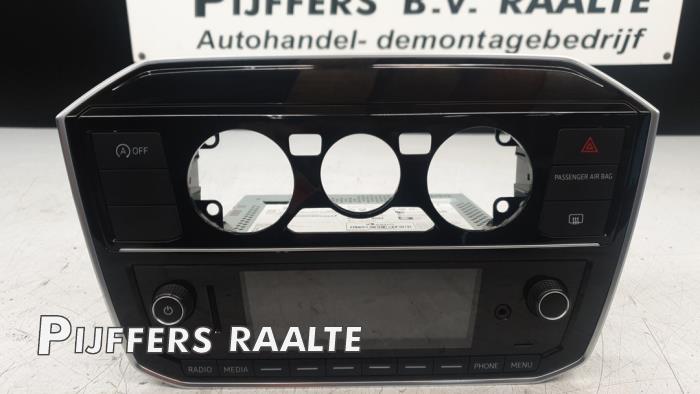 Używane Radio Volkswagen Up! (121) 1.0 12V 60 Cena € 163,35 Z VAT oferowane przez Pijffers B.V. Raalte