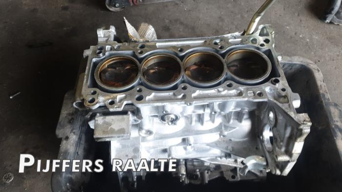 Used Engine crankcase Mazda CX-30 (DM) 2.0 e-SkyActiv-X 181 M Hybrid 16V Price € 1.000,00 Margin scheme offered by Pijffers B.V. Raalte