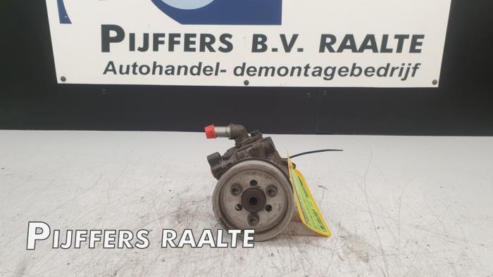Usagé Pompe de direction Volkswagen Transporter T5 2.0 TDI BlueMotion Prix € 60,50 Prix TTC proposé par Pijffers B.V. Raalte
