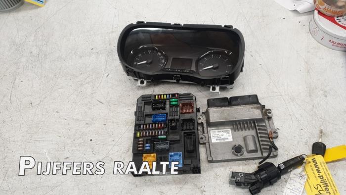 Used Ignition lock + computer Peugeot Expert (V1/VA/VB/VE/VF/VT/VY) 2.0 Blue HDi 150 16V Price € 302,50 Inclusive VAT offered by Pijffers B.V. Raalte