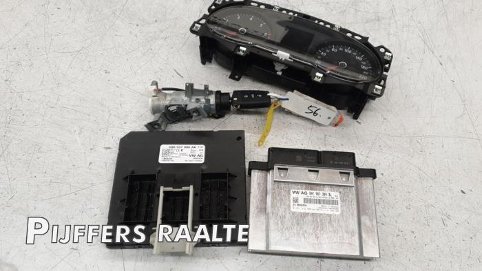 Used Ignition lock + computer Volkswagen Golf VII Variant (AUVV) 1.2 TSI 16V BlueMOTION Price € 302,50 Inclusive VAT offered by Pijffers B.V. Raalte