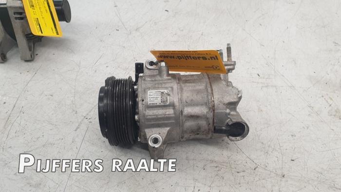 Usagé Pompe clim Ford Focus 4 Wagon 1.0 Ti-VCT EcoBoost 12V 100 Prix € 50,00 Règlement à la marge proposé par Pijffers B.V. Raalte