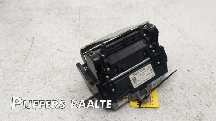 Usados Pantalla Head-up Volkswagen Passat (3G2) 2.0 TDI BiTurbo 16V 4Motion Precio € 302,50 IVA incluido ofrecido por Pijffers B.V. Raalte